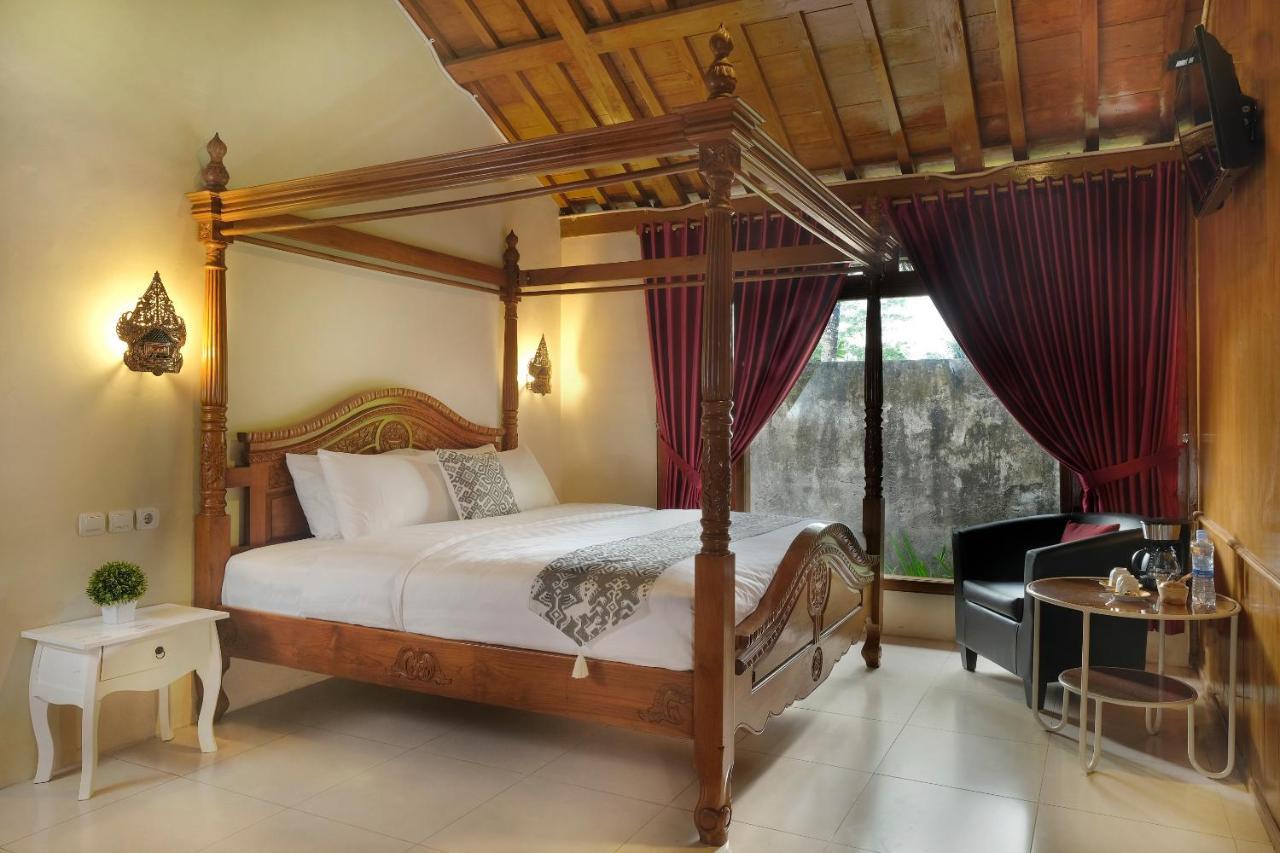 Kampoeng Joglo Boutique Hotel ยอกยาการ์ตา ภายนอก รูปภาพ